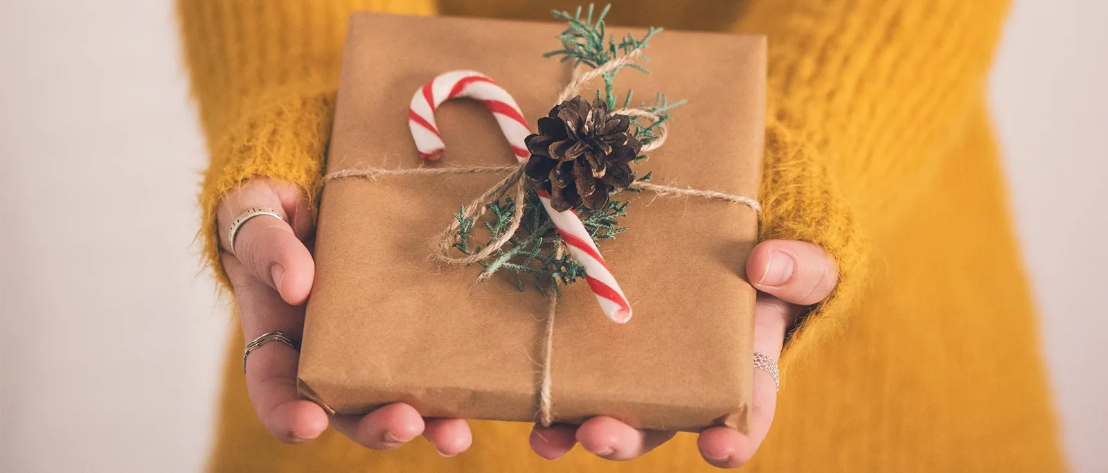 How to Pick Practical Gifts for a Blind Dad That Will Still Get Used Next Month