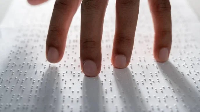 Body Protection Techniques for Safer Blind Travel