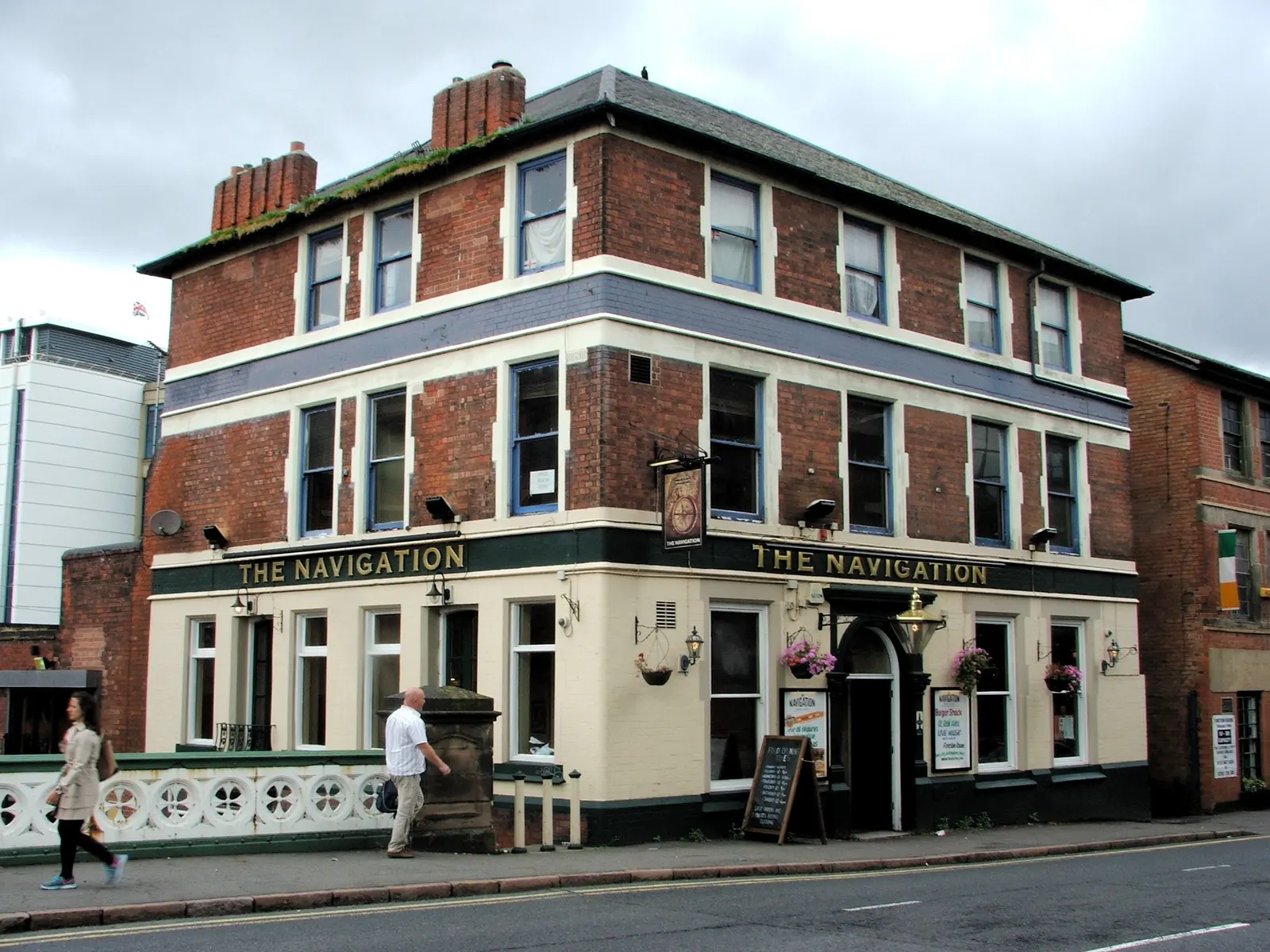 Do Blind Travelers Use Landmarks and Sound Together? visual